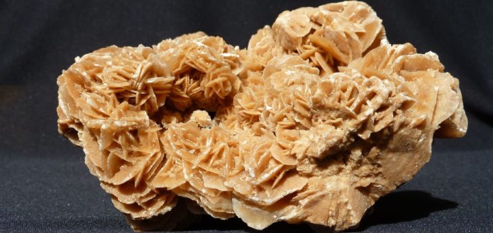 DESERT ROSE CRYSTAL HEALING PROPERTIES AND SPIRITUALITY