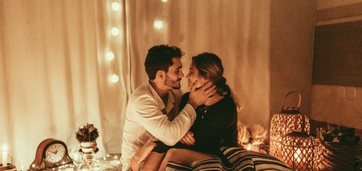 How to Recognize the Energy of Your Soulmate, Including 30 Signs to Look For