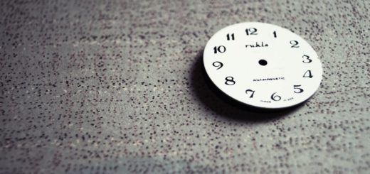 THE MEANING OF THE BROKEN CLOCK AS A SPIRITUAL SYMBOL