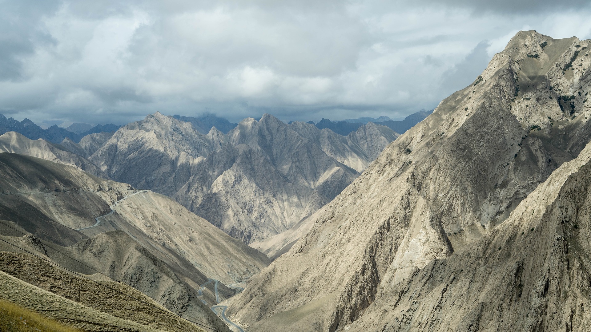 "The Mystical Significance of the Kun Lun Mountains: Exploring Spiritual, Metaphysical, and Mystical Practices"