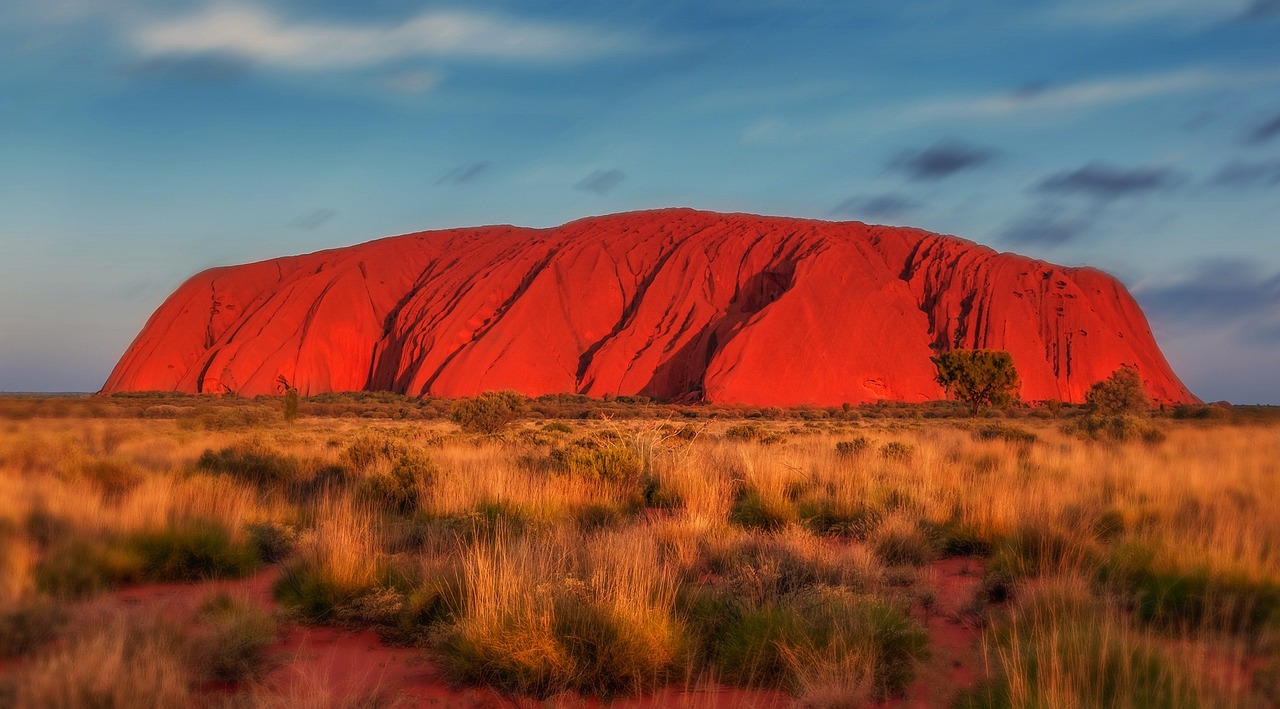 uluru, australia, monolith spiritual meanings