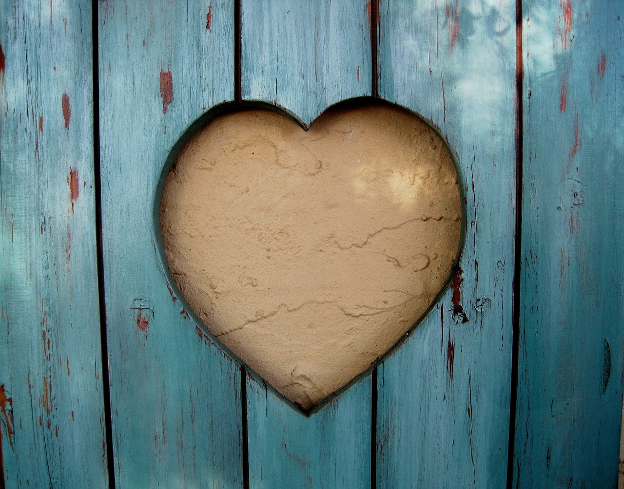 cutout shape, heart, shutter