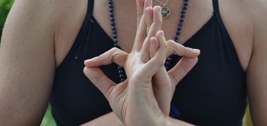 yoga, heart, fearless heart mudra