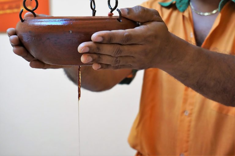 stirnöl, molding, ayurveda