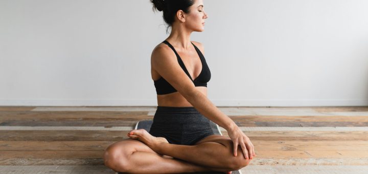 What is Somatic Yoga? A Deep Dive Into Its Benefits