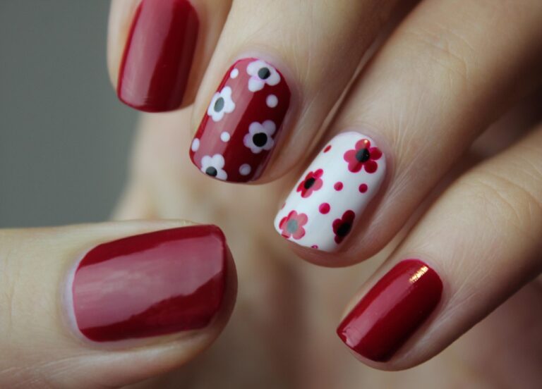 nail art, manicure, nails, nail polish, nature, cuticles, red manicure, red nail art, floral nail art, floral nails, flower background, flowers, beautiful flowers, fingernails, flower wallpaper, color, polish, woman, hand, nail spa, style, glamour, female, natural nails, elegant nails
